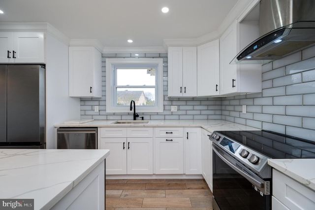 12 VISTA RD, Reading, PA 19610