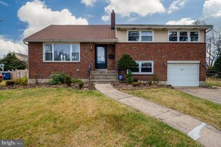 12 VISTA RD, Reading, PA 19610