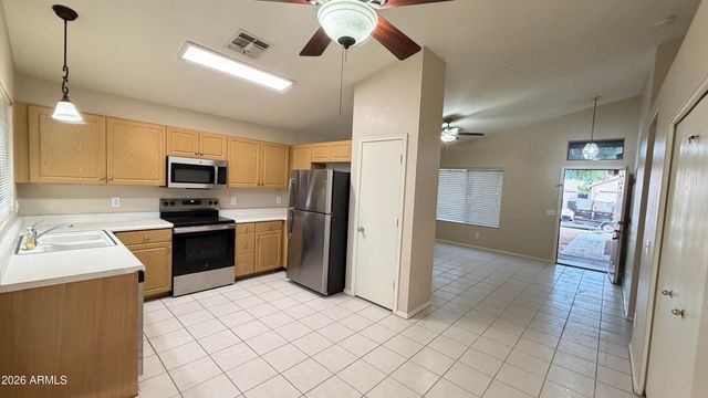 11344 W BARBARA Avenue, Peoria, AZ 85345