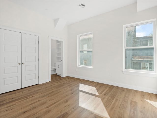 14 William St 4, Worcester, MA 01609