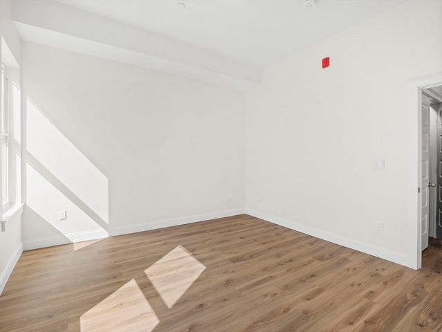 14 William St 4, Worcester, MA 01609