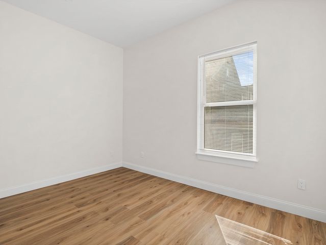 14 William St 4, Worcester, MA 01609