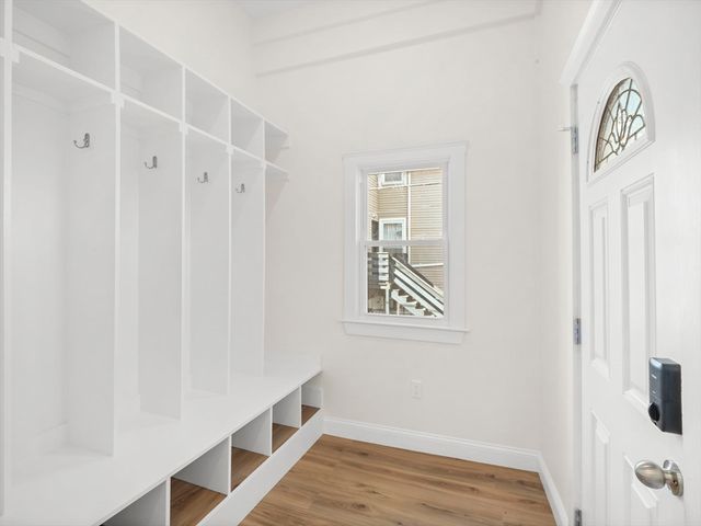 14 William St 4, Worcester, MA 01609