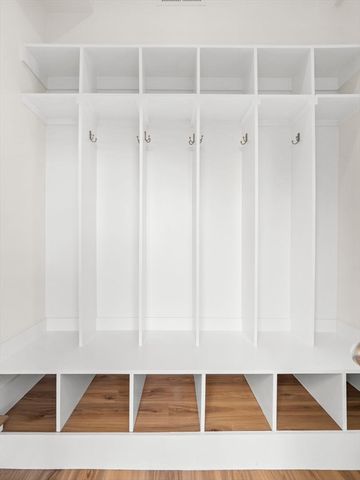 14 William St 4, Worcester, MA 01609