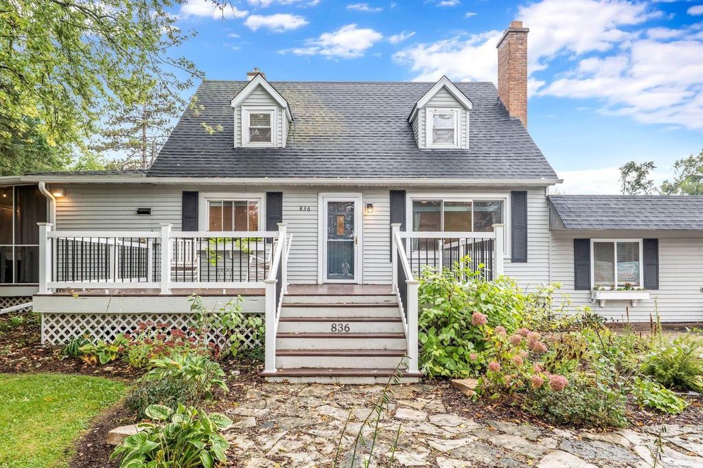836 Maxwell STREET, Lake Geneva, WI 53147