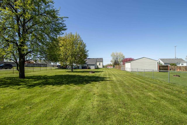 10256 N Saginaw Road, Vienna Twp, MI 48420
