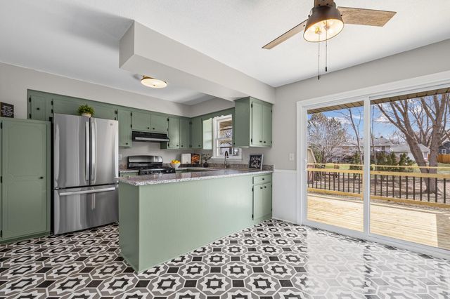 9117 31st Avenue N, New Hope, MN 55427