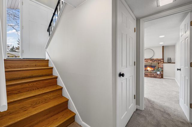 9117 31st Avenue N, New Hope, MN 55427