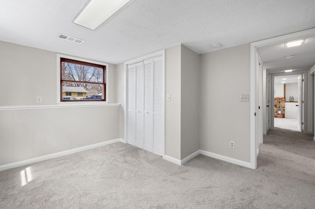 9117 31st Avenue N, New Hope, MN 55427