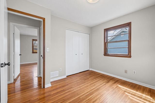 9117 31st Avenue N, New Hope, MN 55427