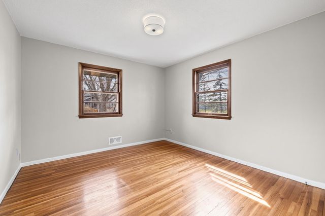 9117 31st Avenue N, New Hope, MN 55427