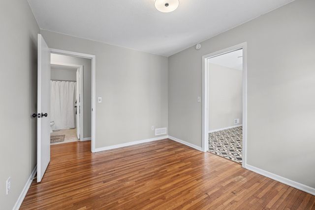 9117 31st Avenue N, New Hope, MN 55427