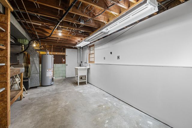 9117 31st Avenue N, New Hope, MN 55427