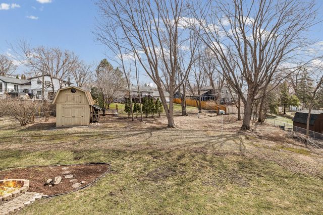 9117 31st Avenue N, New Hope, MN 55427