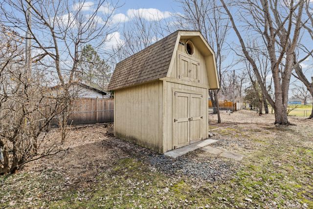 9117 31st Avenue N, New Hope, MN 55427