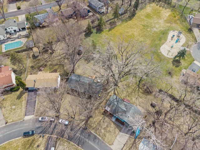 9117 31st Avenue N, New Hope, MN 55427