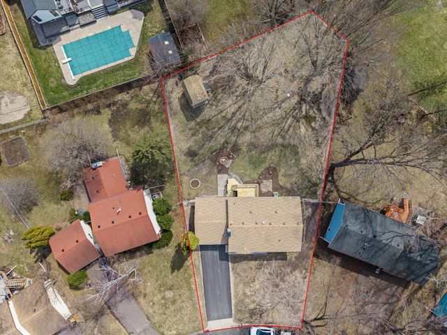 9117 31st Avenue N, New Hope, MN 55427