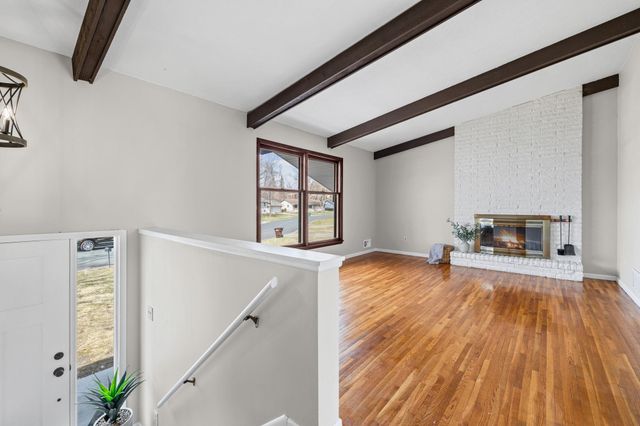 9117 31st Avenue N, New Hope, MN 55427