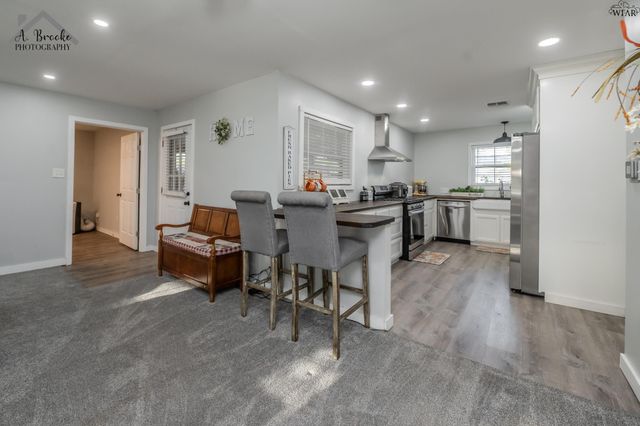 1008 W HIGHWAY ST, Iowa Park, TX 76367