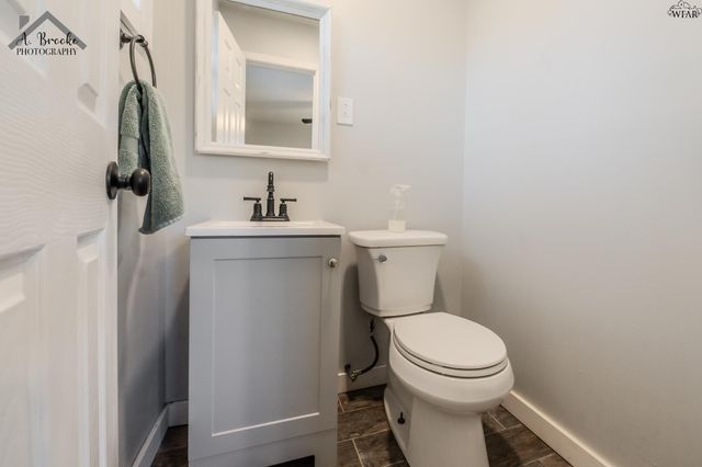 1008 W HIGHWAY ST, Iowa Park, TX 76367