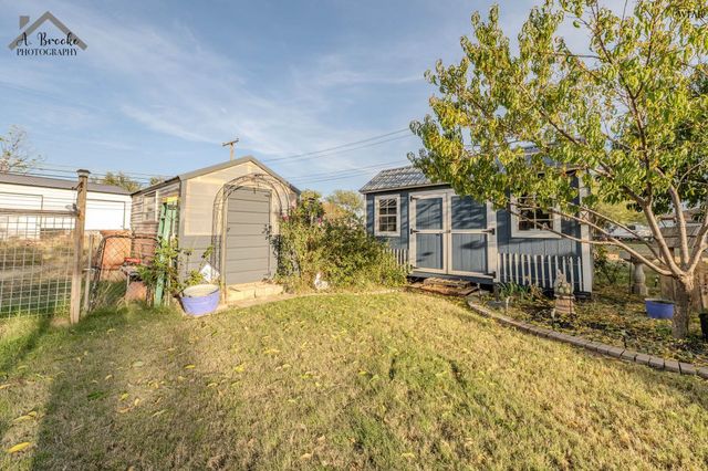 1008 W HIGHWAY ST, Iowa Park, TX 76367