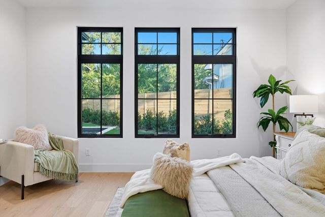 5012 Highland CT, Austin, TX 78731