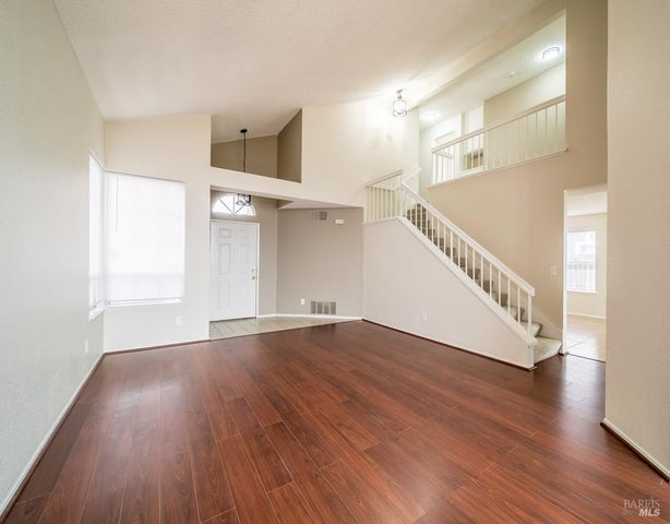 453 Knights Cir, Vallejo, CA 94591