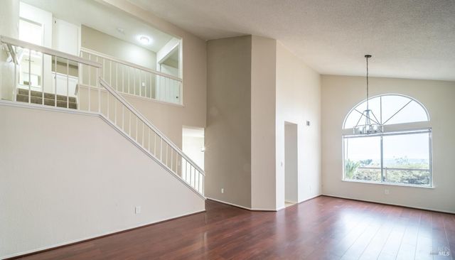 453 Knights Cir, Vallejo, CA 94591