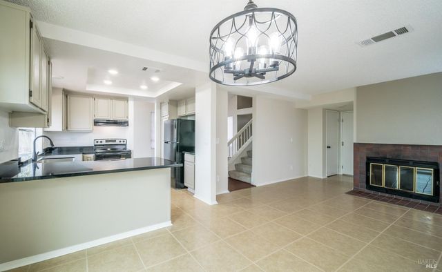 453 Knights Cir, Vallejo, CA 94591