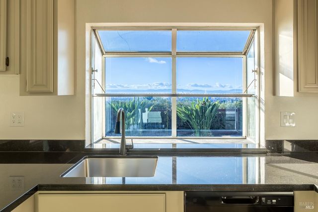 453 Knights Cir, Vallejo, CA 94591