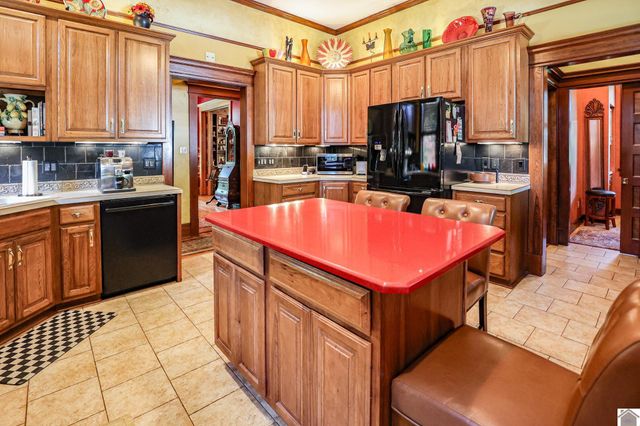 220 Fountain Ave., Paducah, KY 42001