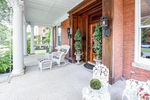 220 Fountain Ave., Paducah, KY 42001