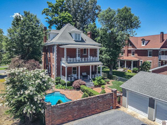 220 Fountain Ave., Paducah, KY 42001
