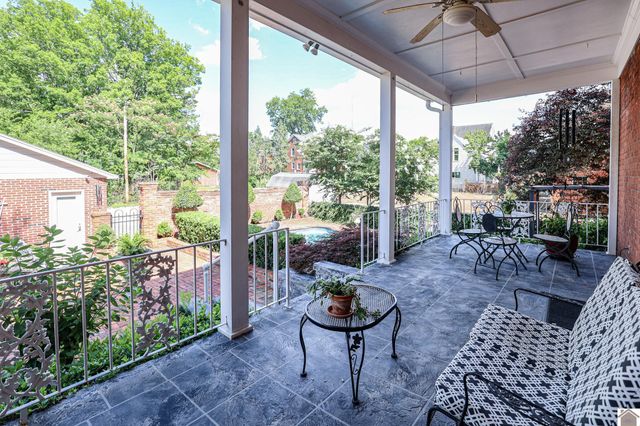 220 Fountain Ave., Paducah, KY 42001