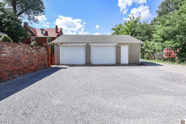 220 Fountain Ave., Paducah, KY 42001