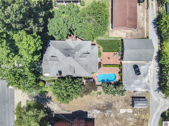 220 Fountain Ave., Paducah, KY 42001