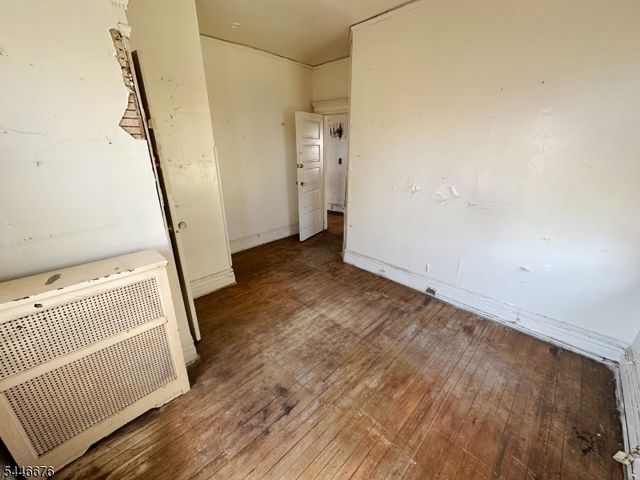 86 Hawthorne Ave, East Orange City, NJ 07018