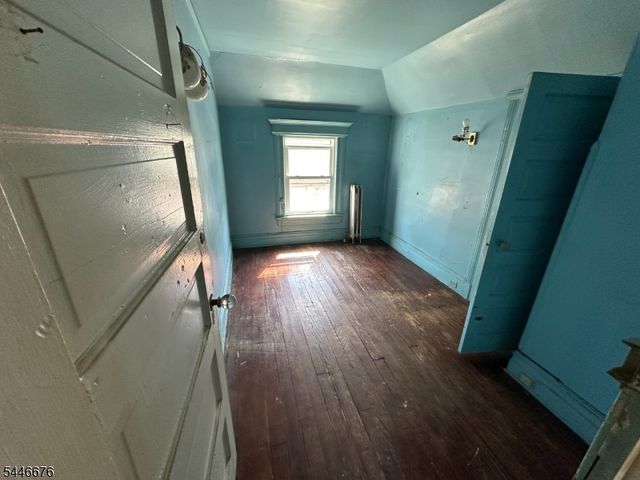 86 Hawthorne Ave, East Orange City, NJ 07018