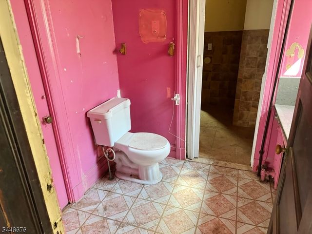 86 Hawthorne Ave, East Orange City, NJ 07018