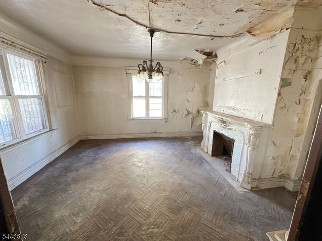 86 Hawthorne Ave, East Orange City, NJ 07018