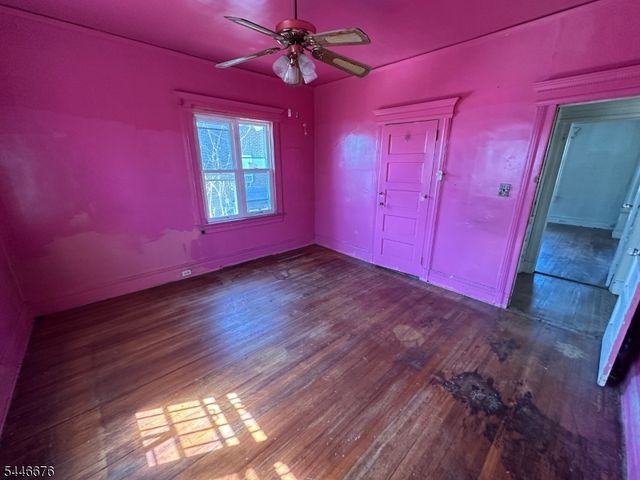 86 Hawthorne Ave, East Orange City, NJ 07018