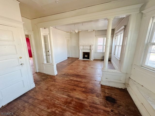 86 Hawthorne Ave, East Orange City, NJ 07018