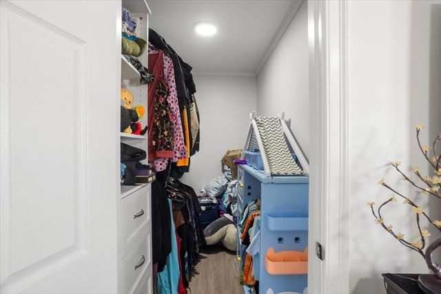 38 Klondike St, Providence, RI 02909