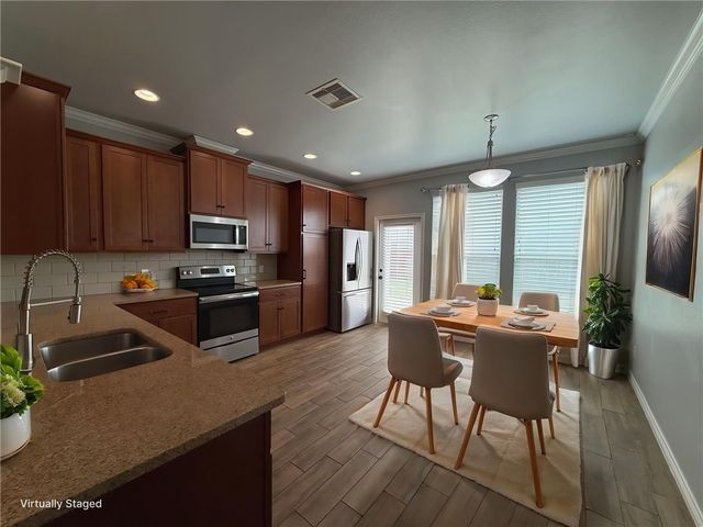2223 Mangrove Dr, Portland, TX 78374