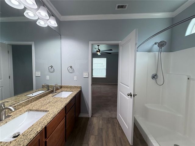 2223 Mangrove Dr, Portland, TX 78374