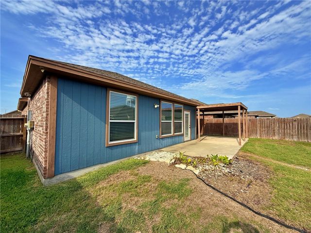 2223 Mangrove Dr, Portland, TX 78374