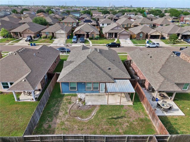 2223 Mangrove Dr, Portland, TX 78374