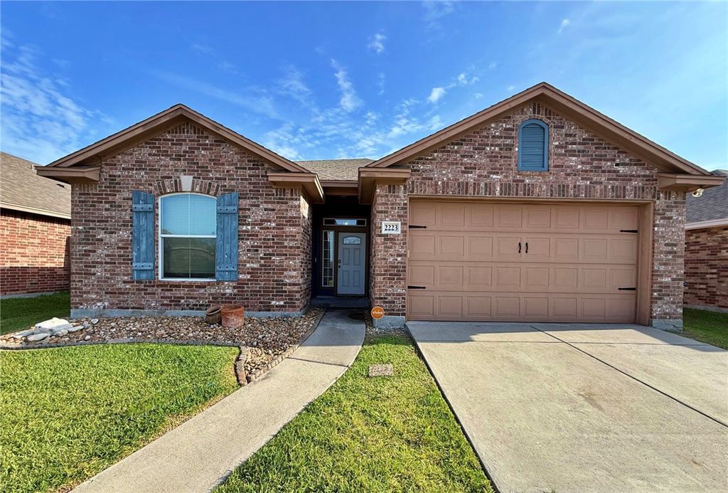 2223 Mangrove Dr, Portland, TX 78374