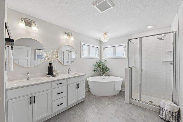 2121 Johanna Circle, Lino Lakes, MN 55038