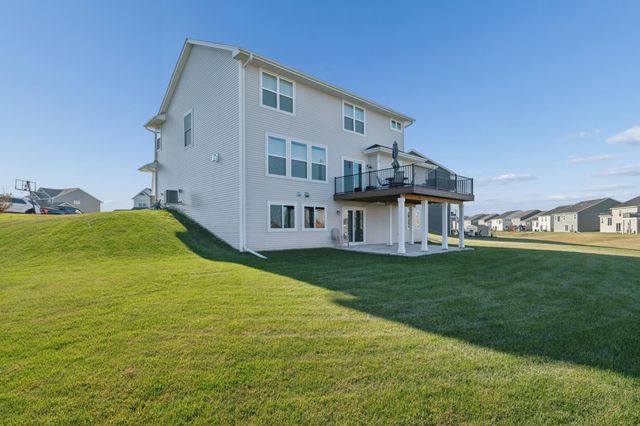 2121 Johanna Circle, Lino Lakes, MN 55038